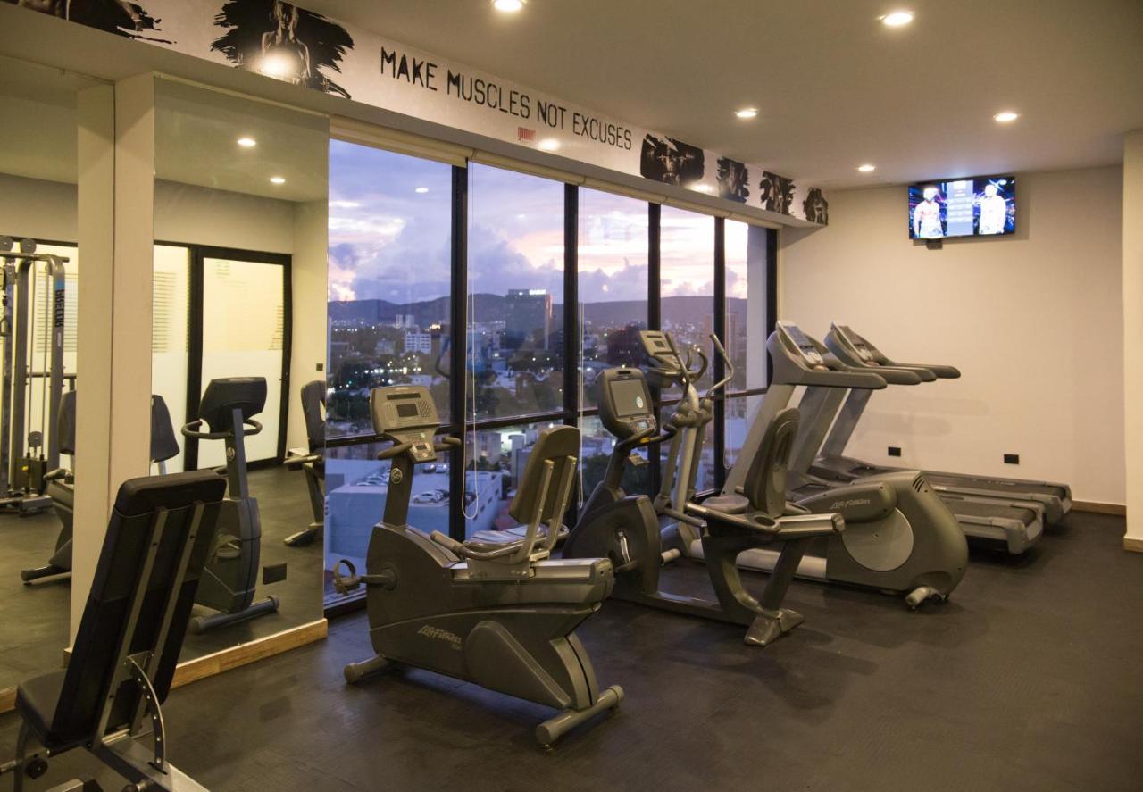 Gumont Guadalajara Lopez Mateos - Minerva Hotel Екстериор снимка