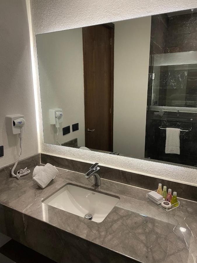 Gumont Guadalajara Lopez Mateos - Minerva Hotel Екстериор снимка